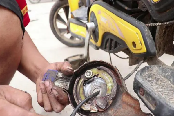 云林市电动车刹车故障